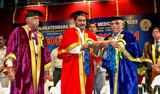 Honour: Chief Minister N. Kiran Kumar Reddy conferring honorary doctorate on former V-C of Manipal University B.M. Hegde at the 2nd convocation of SVIMS in Tirupati on Thursday.  Photo: K.V. Poornachandra Kumar